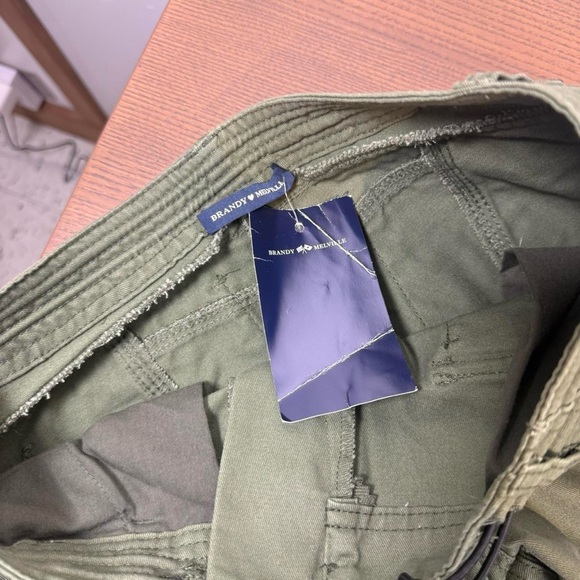 Brandy Melville NWT green cargo wide leg pants with adjustable waist - Picture 6 of 6